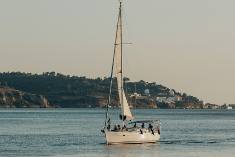 Lisbon: Boat Tour - the most Comfortable Sailboat Private and Regular Tour