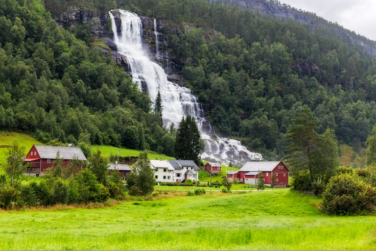 Voss: Guided Fjord & Glacier Tour to Fjærland Guided Fjord & Glacier Tour: Round Trip Voss-Fjearland