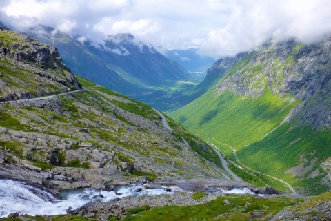 Voss: Geführte Fjord- und Gletschertour nach FjærlandGeführte Fjord- und Gletschertour: Rundfahrt Voss-Fjearland