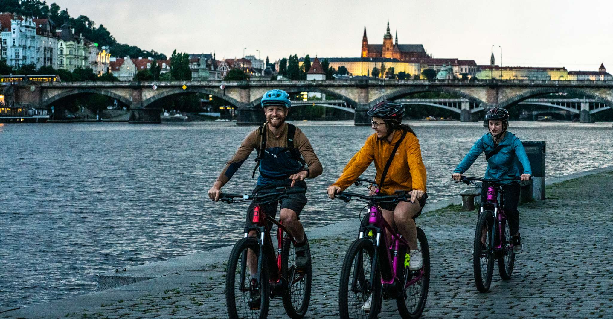 Praga su E-Bike, Explore Greater Downtown Parks & Epic Views - Hizvo