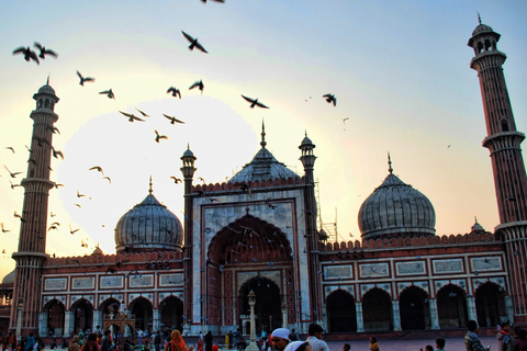 1 Tag Delhi und 1 Tag Agra Tour mit dem Auto - 1N2DAuto + Fahrer + Reiseführer + Tickets + 4-Sterne-Hotel