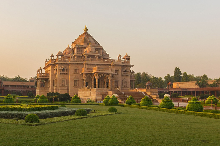 1 journée à Delhi et 1 journée à Agra en voiture - 1N2DVoiture + chauffeur + guide + billets + hôtel 5 étoiles