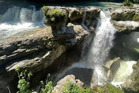 Da Tbilisi: tour di un&#039;intera giornata ai canyon e alle grotte di Kutaisi