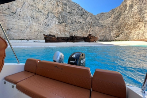 Crucero Privado a la Playa del Naufragio y Cuevas Azules