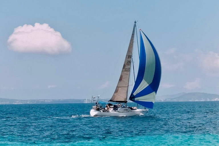 Can Pastilla: Tour en velero con snorkel, tapas y bebidas