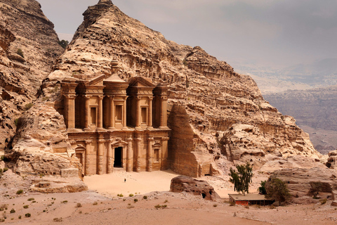 Abholung oder Rückfahrt nach Petra von Amman