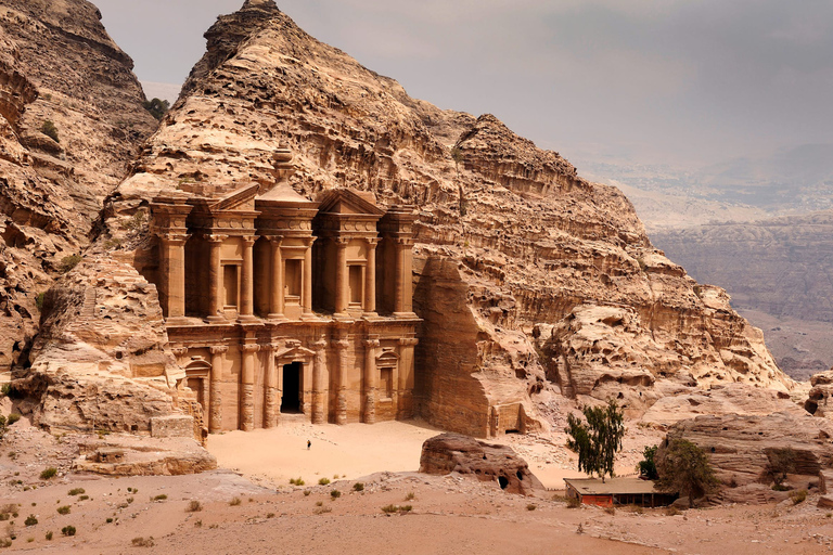 Abholung oder Rückfahrt nach Petra von Amman