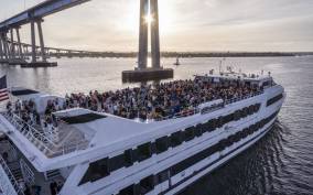 San Diego: Christmas Day Buffet Brunch or Dinner Cruise
