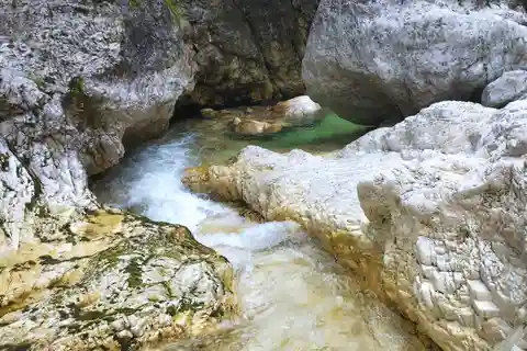 Bovec: Ronek Stream Canyoning Adventure