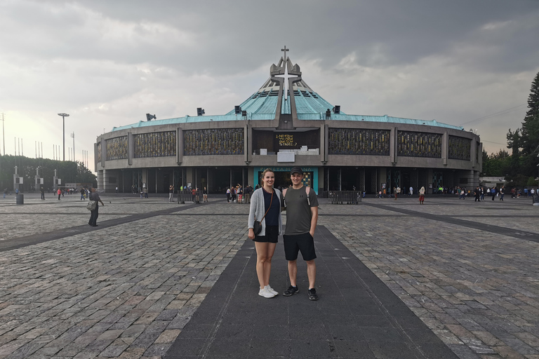 PRIVÉTOUR IN TEOTIHUACAN EN GUADALUPE BASILIEK