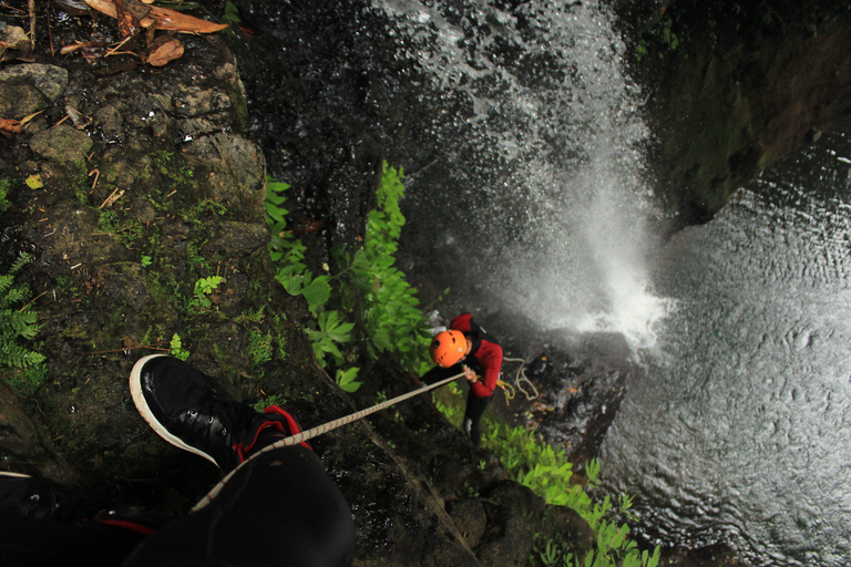 Bali Kanotpaddling: Springs kanjon