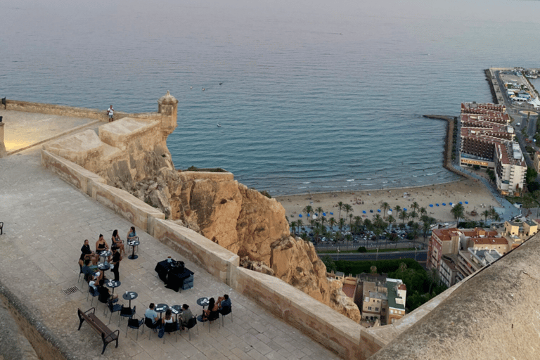 Alicante: Degustazione di vini rosati del Castello di Santa Bárbara AlicanteAlicante: Degustazione di vini rosati Alicante Castello di Santa Bárbara