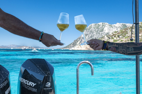 Olbia: Tavolara Park Shared Boat Tour with Aperitif & Wine Olbia: Boat tour to Tavolara Park with Aperitif and Drinks