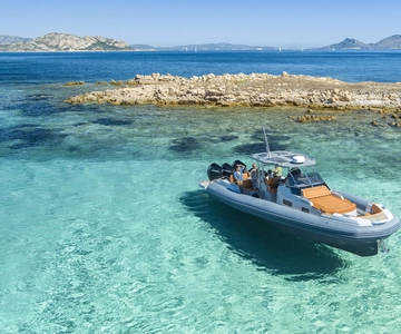 Olbia: Tour in barca al Parco di Tavolara con aperitivo e bevande