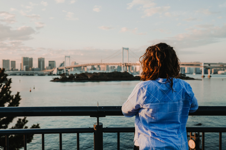 Tokyo: Professional Photoshoot at Odaiba BeachPremium (25 Professionally Edited Photos)