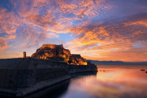 Private Kreuzfahrt zum Sonnenuntergang auf Korfu