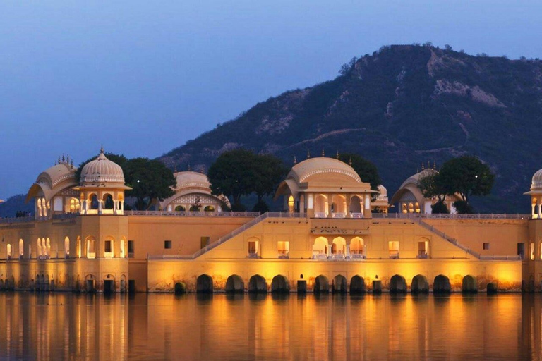 Excursión de lujo de 3 días al Triángulo de Oro en Jaipur desde Nueva DelhiViaje de lujo de 3 días al Triángulo de Oro de Agra y Jaipur desde Delhi