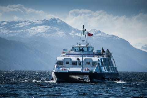 Dochgarroch: Loch Ness and Caledonian Canal Cruise 2.5 Hour