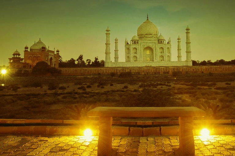 Alba del Taj Mahal con trasporto - guida - pasto: Tutto inclusoServizio a Delhi:- Auto + guida + biglietti d&#039;ingresso + pasti