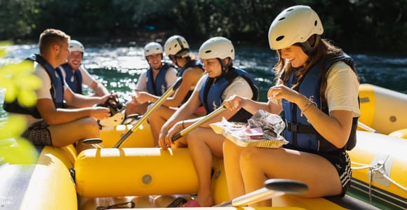 Von Split oder Omiš: Rafting, Klippenspringen und Höhlenerkundung