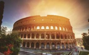 Rome: Colosseum Floor Twilight Tour & Imperial Forum Visit