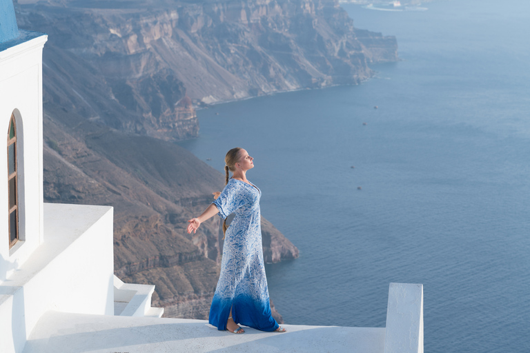 Santorini: privéfotoshoot op de meest unieke fotoplekkenImerovigli Premium privéfotoshoot (25 foto's)