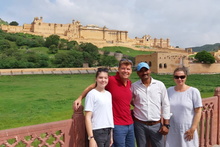 Jaipur: Excursão turística particular de luxo de 1 dia pela cidade de JaipurTuk-Tuk particular com motorista que fala inglês