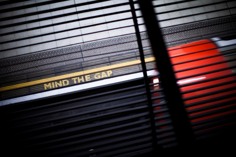 Londres: Visita guiada à estação de metrô escondida em Charing Cross