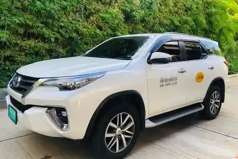 Phuket: Private Hotel Transfers to or from HKT Airport