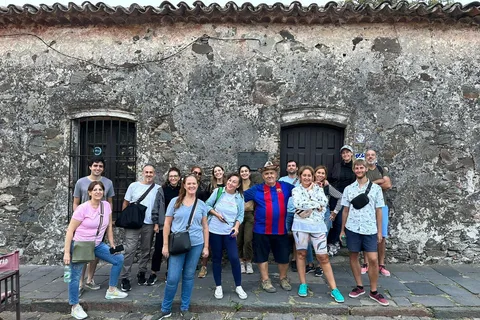 Excursão a pé em grupo em Colonia del Sacramento