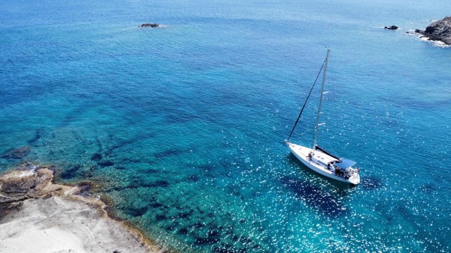 Visit From Paros Private Sailing Cruise with Lunch and Snorkeling in Naxos