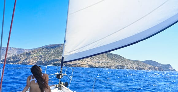 From Paros: Private Sailing Cruise with Lunch and Snorkeling