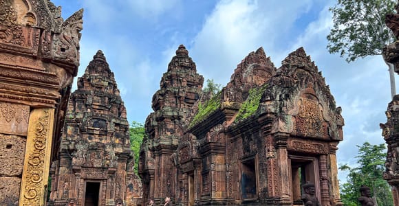 Banteay Srei, Beng Mealea & Koh Ker Small-Group Tour
