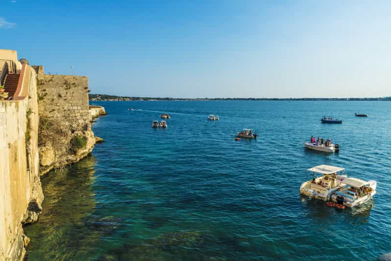 Excursi N En Barco Al Atardecer Por La Isla De Ortigia Y Las Cuevas