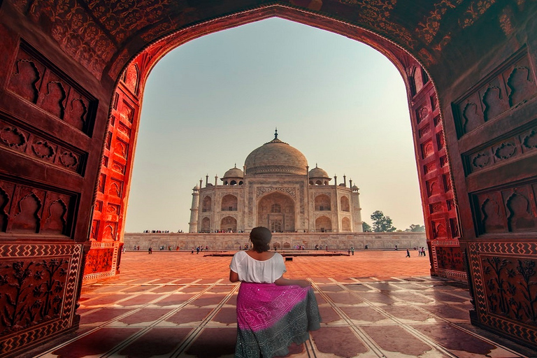 Desde Delhi : Visita al Fuerte Rojo y Taj Mahal al AmanecerExcursión con Entrada , Sólo Coche y Guía