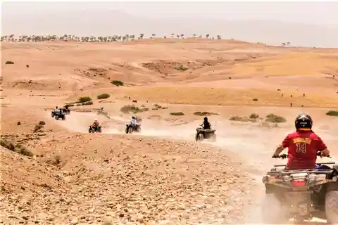 Montagnes de l'Atlas et circuit en quad
