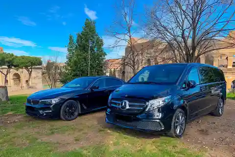 バルセロナ クルーズ ポート: バルセロナのホテルへの専用送迎
