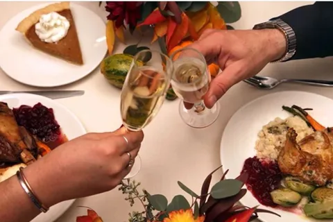 Newport Beach: Thanksgiving Buffet Brunch or Dinner Cruise