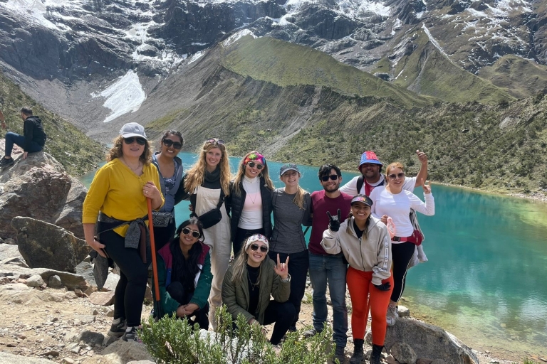 Cusco: Rainbow Mountain en Humantay Lake 2-daagse tour