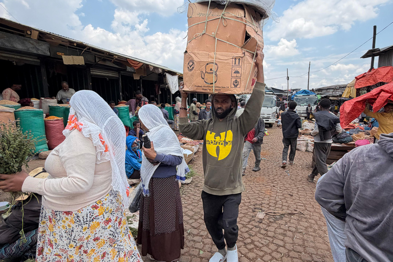 Addis Ababa: Guided Hop-On Hop-Off Tour with Guide