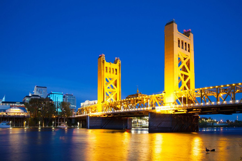 Sacramento: New Year's Eve River Firework Cruise