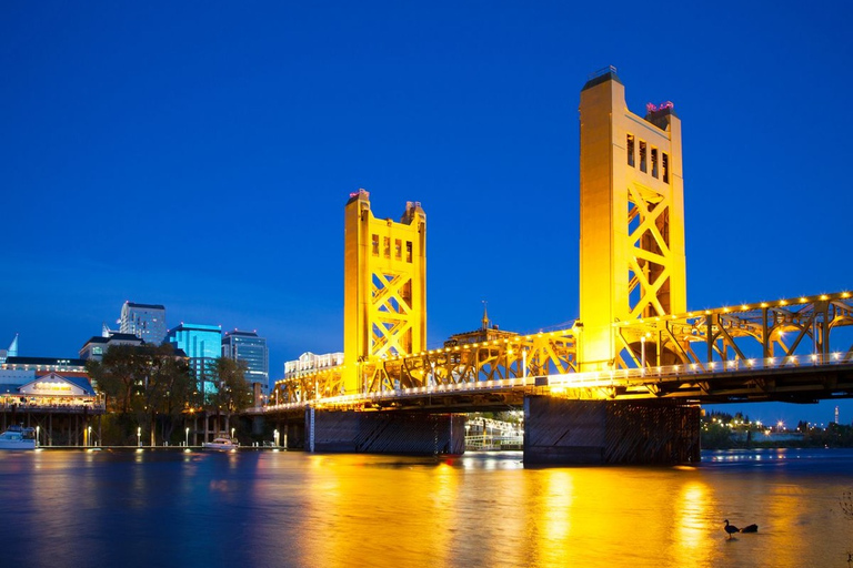 Sacramento: New Year's Eve River Firework Cruise