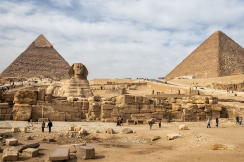 Kairo: Privat Gizeh Pyramiden, Memphis, Saqqara mit Mittagessen.Kairo: Gizeh-Pyramiden, Memphis, Saqqara mit Mittagessen.