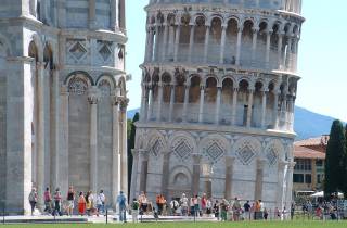 Weg durch Pisa + Turm Eintritt