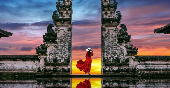 Bali: Lempuyang Temple, Waterfall, Water Palace Day Tour