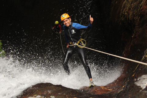 Bali Canyoning: Złoty Bliźniaczy Kanion