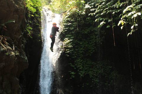 Bali Canyoning : Canyon du jumeau d'orBali Canyoning : Canyon Golden Twin