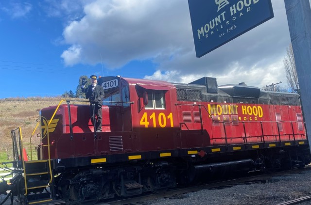 Visit Hood River Scenic Train Valley Excursion in Mammoth Falls