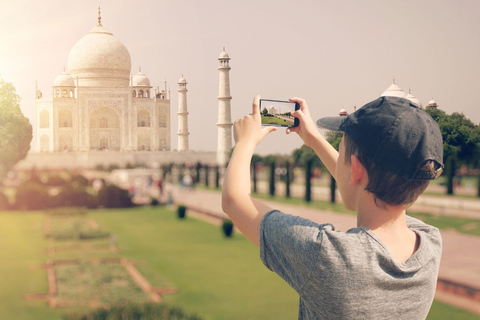 Vanuit Delhi: Private Sunrise Taj Mahal TourTour met alleen auto en gids