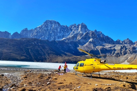 Van Kathmandu: Helikoptertour door de Himalaya (Gosaikunda).